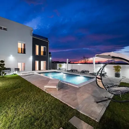 D-palace Apartments-olive Tree Appartement