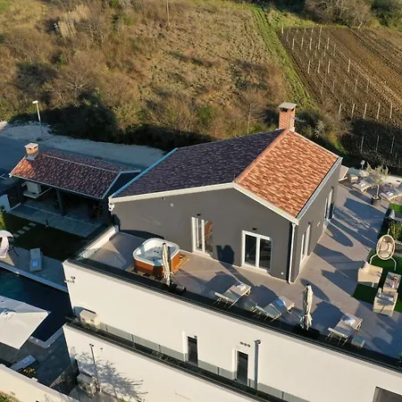 Apartament D-palace Apartments-olive Tree